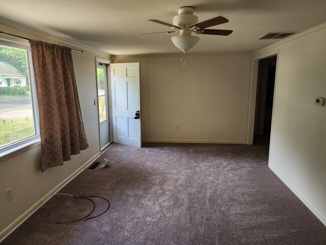 Building Photo - 2316 Hudson Dr