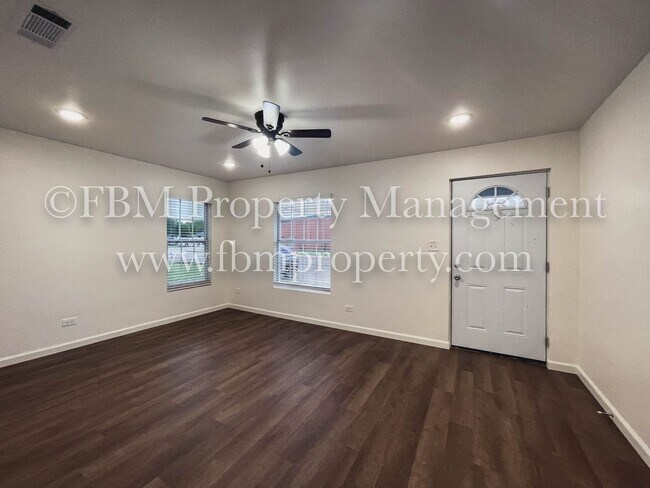 Building Photo - 207 Kirksey St