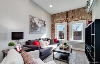 Building Photo - 300 S Logan St