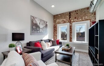 Building Photo - 300 S Logan St