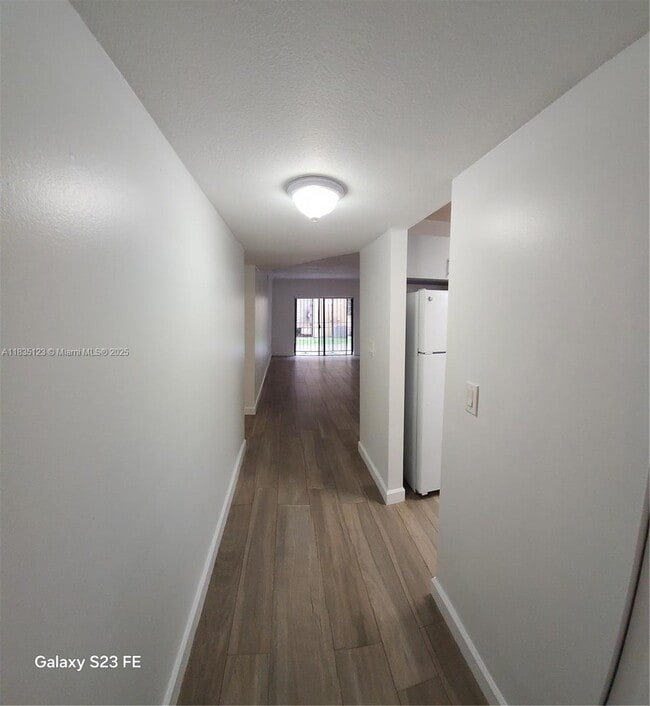 Building Photo - 2325 W 60th St