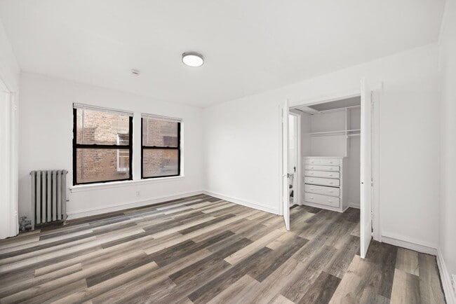 Building Photo - 156 N Central Ave