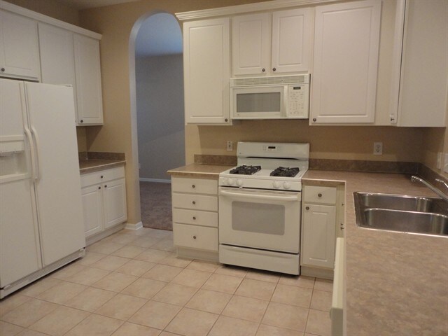Foto del edificio - 14447 Pepperpine Dr