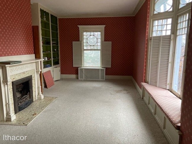 Building Photo - 4 br, 3 bath House - 15 Monroe Heights