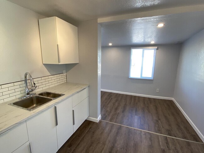 Foto del edificio - 1445 E Taylor St