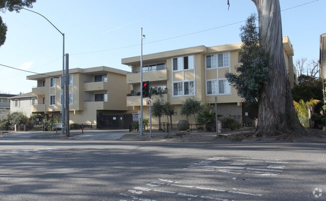 Building Photo - Camino Commons