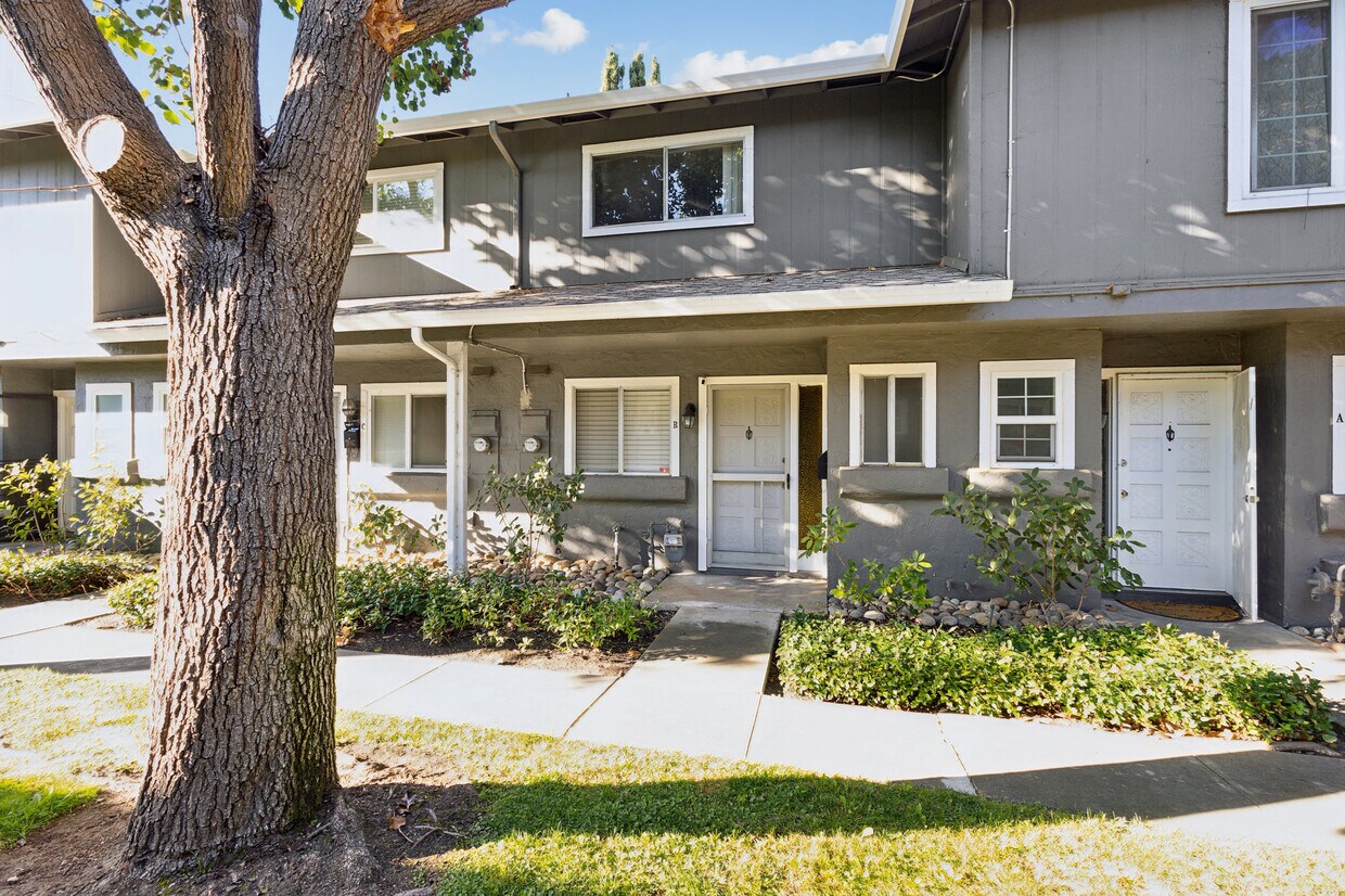 Foto principal - 3344 Landess Ave
