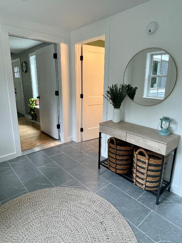 Foto del edificio - 64 County Rd