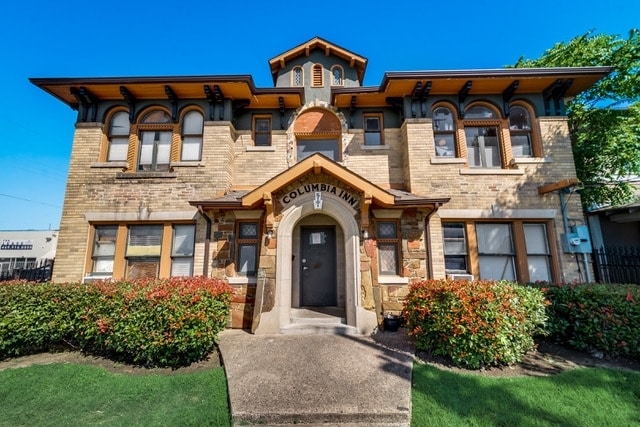 Building Photo - 5101 Columbia Ave