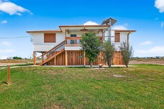 Building Photo - 920 4th St