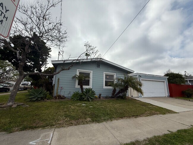 Foto del edificio - ***JUST REDUCED & MOVE IN SPECIAL!!!*** Mu...