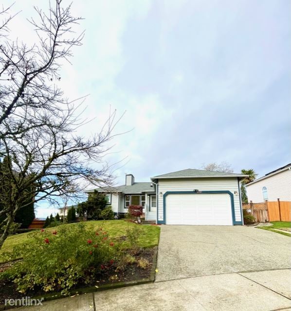 Building Photo - 3 br, 2 bath House - 9302 South 203rd Place