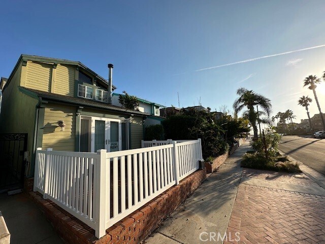 Primary Photo - 220 21st St
