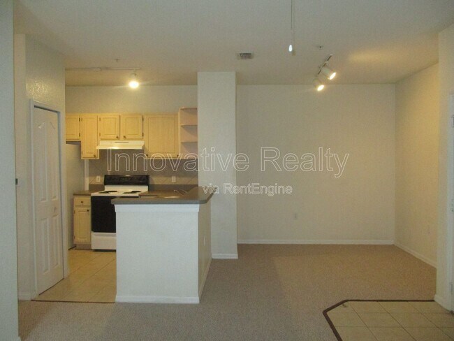 Foto del edificio - 1375 Lake Shadow Cir