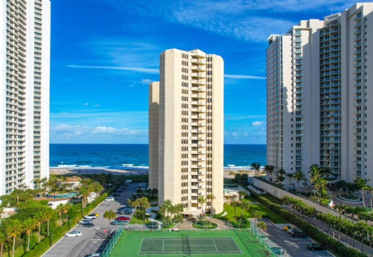 Foto principal - 2800 N Ocean Dr