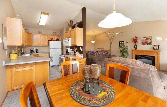 Foto del edificio - 3 Bedroom Townhome in South Fargo