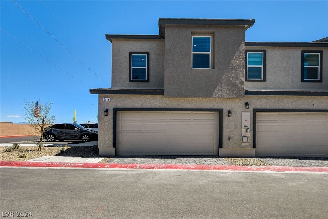 9914 Florence Hills St, Enterprise, NV 89141 Townhome Rentals in