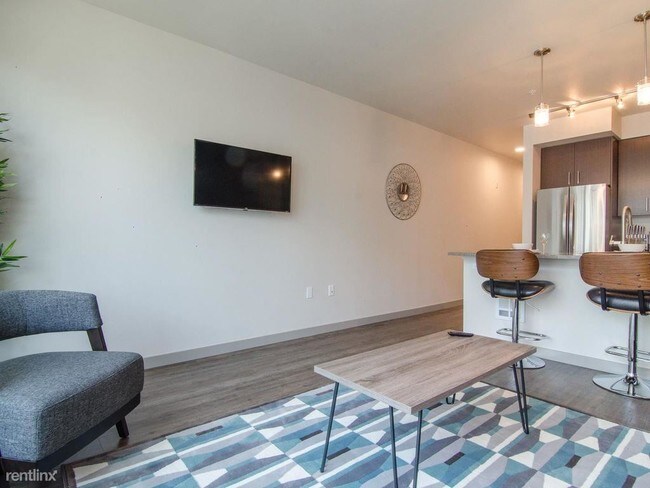 Building Photo - 1 br, 1 bath  - 302 E Houston St