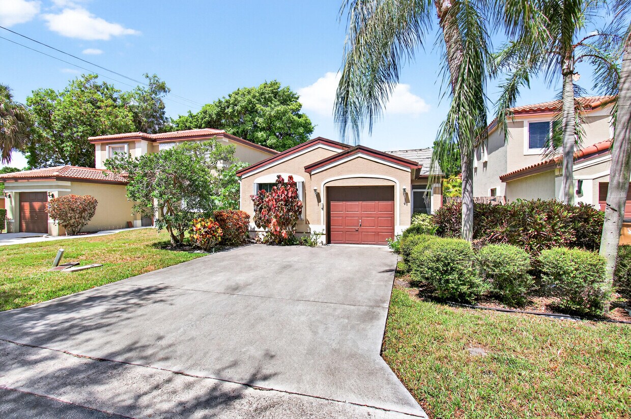Foto principal - 19 NW 44th Terrace