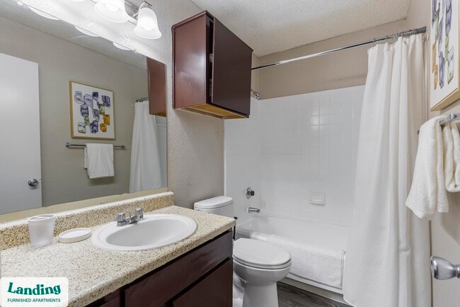 Building Photo - 1919 W Tarrant Rd