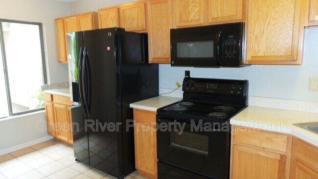 Building Photo - 7701 Baymeadows Cir W