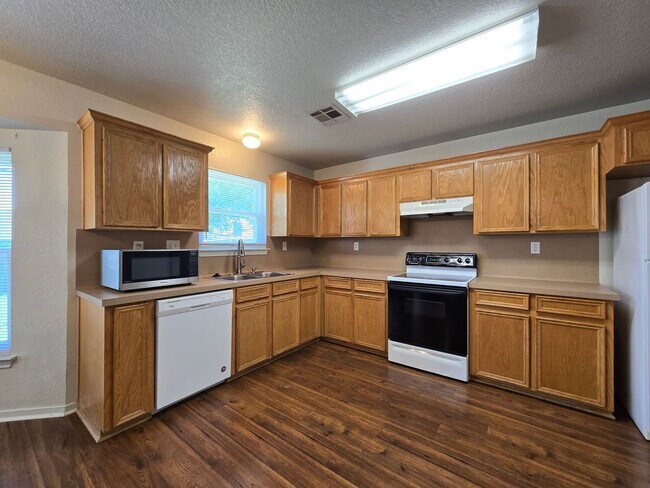 Foto del edificio - COMING SOON!