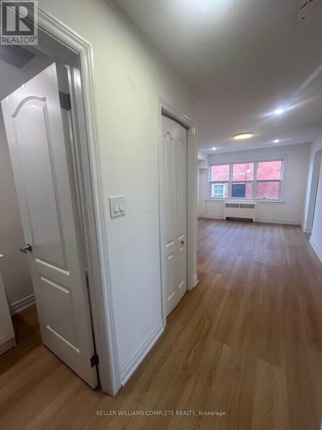 Photo du bâtiment - 4685-4685 1st Ave