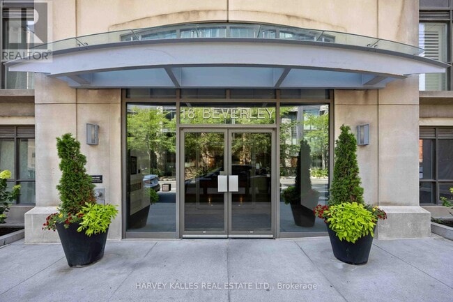 Building Photo - 18 Beverley St