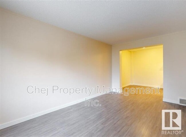 Building Photo - 4 C Callingwood Ct NW