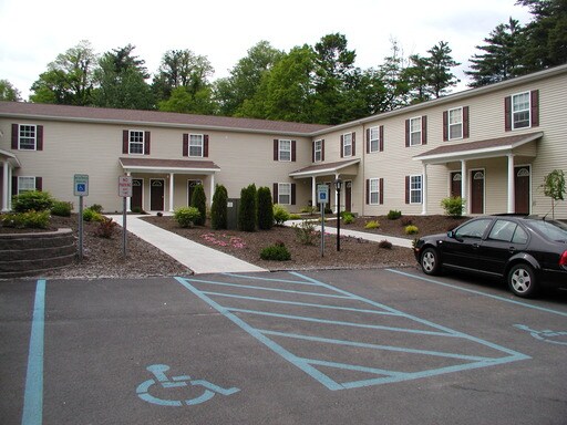 Primary Photo - 3164 Carman Rd
