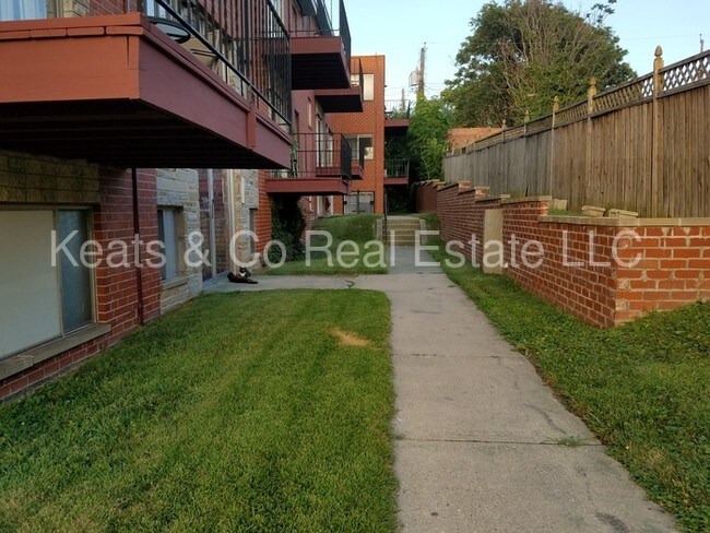 Building Photo - Waverley Studio Apartment Available Now