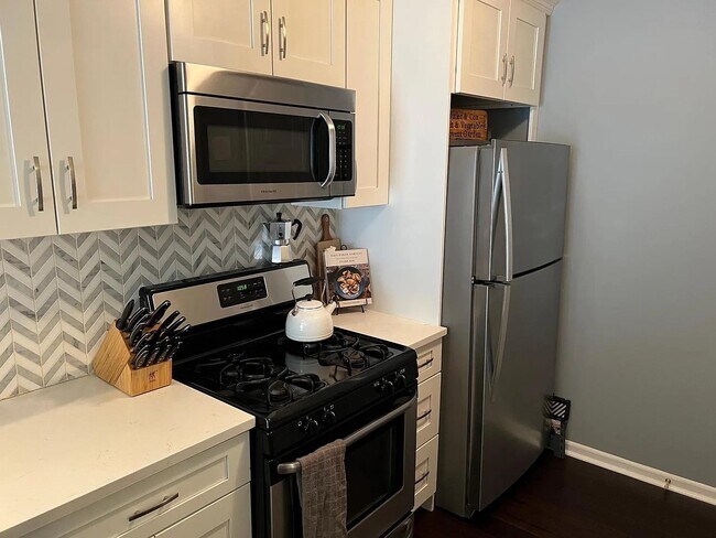 Foto del edificio - 253 Riveredge Dr