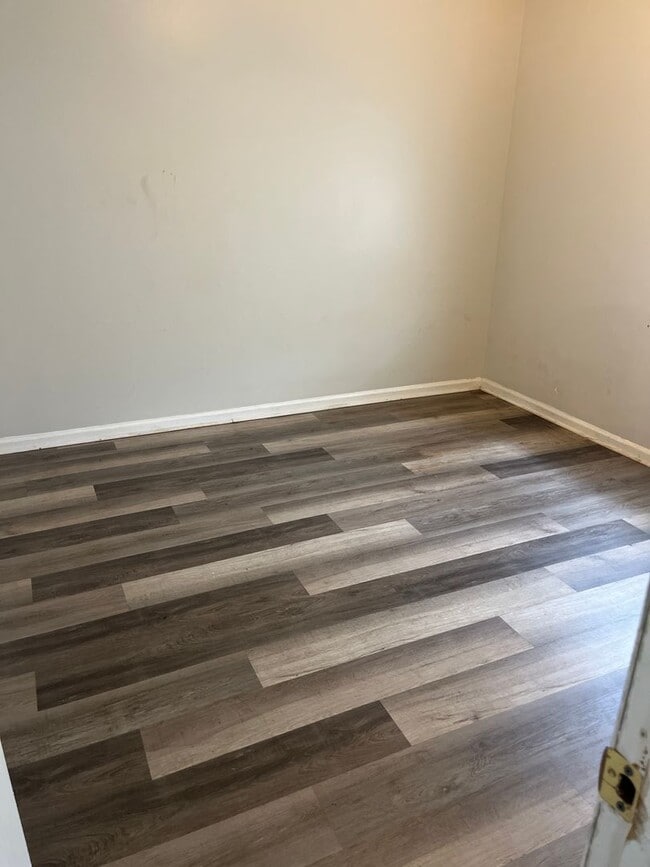 Foto del edificio - 2 Bed, 1 Bath Apartment