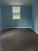 Building Photo - 155 Circle Dr
