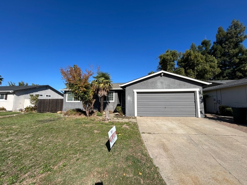 Foto principal - 2213 N Cirby Way