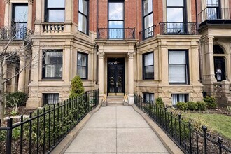 Building Photo - 133 Commonwealth Ave