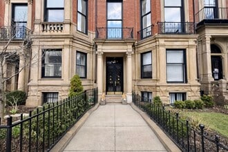 Building Photo - 133 Commonwealth Ave