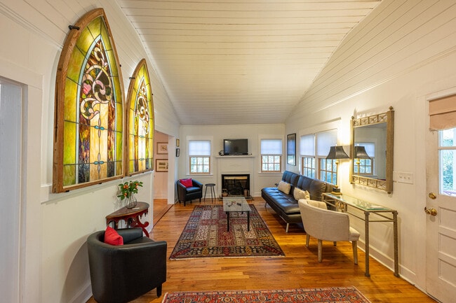 Foto del edificio - 566 Newberry St SW