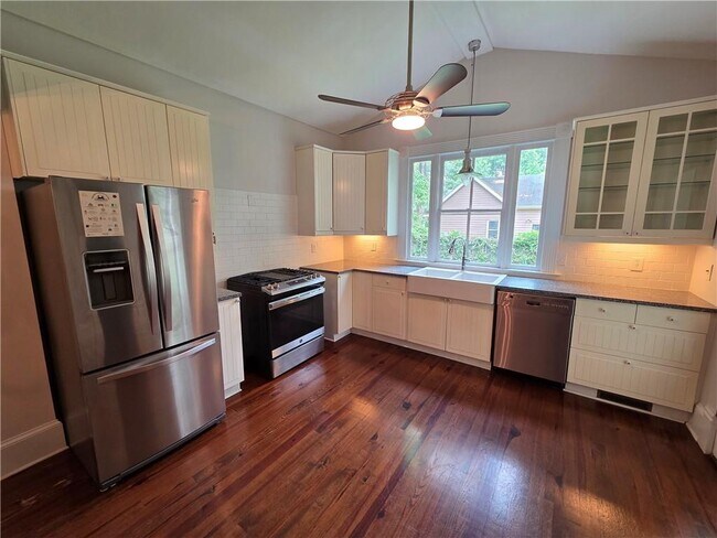 Foto del edificio - 1055 Longley Ave NW