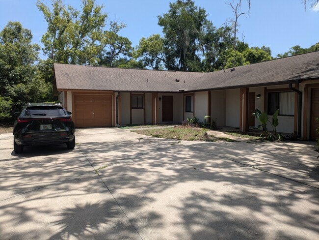 Building Photo - 150 Longwood Lake Mary Rd