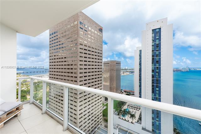Building Photo - 300 S Biscayne Blvd