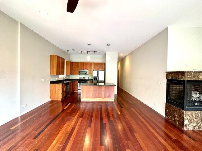 Foto del edificio - 3221 N Sheffield Ave