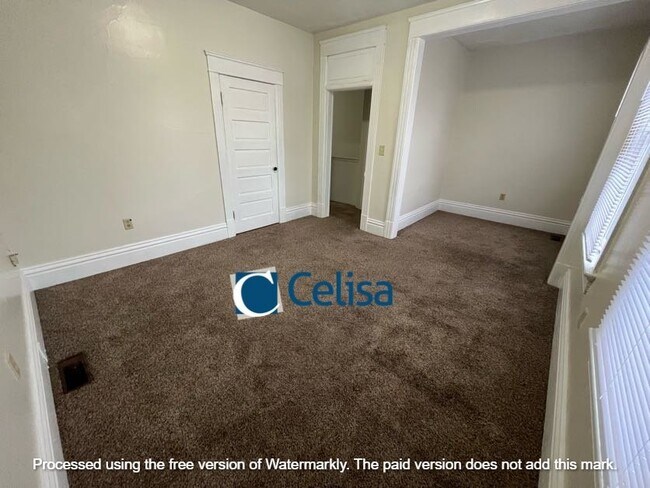 Foto del edificio - 817 W Jefferson Blvd Apt B