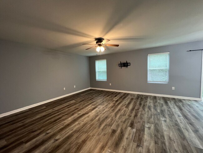 Foto del edificio - Beautiful 4 Bed, 2.5 Bath Home in Lillington