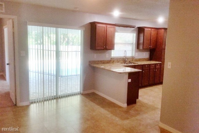 Foto del edificio - 421 Vandergrift Dr