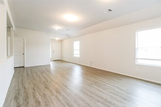 Building Photo - 2637 Lina Dr