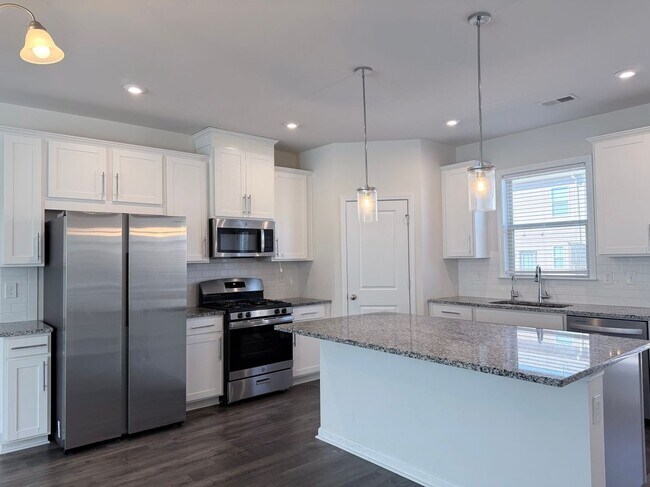 Building Photo - 3668 Hidden Valley Cir