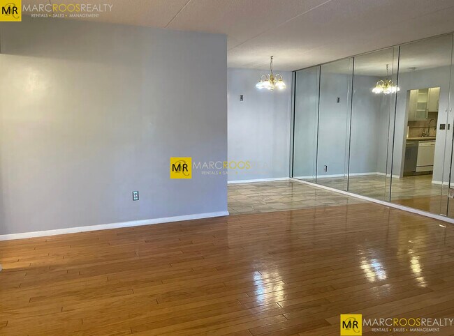 Foto del edificio - 60 Broadlawn Park