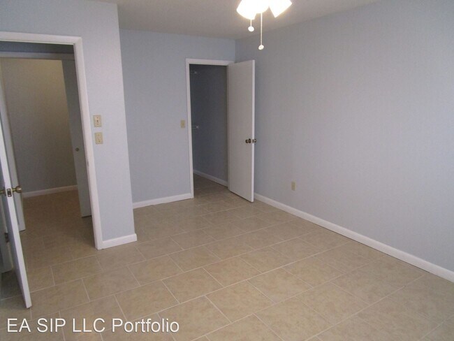 Building Photo - 1287 Sylvia Ave