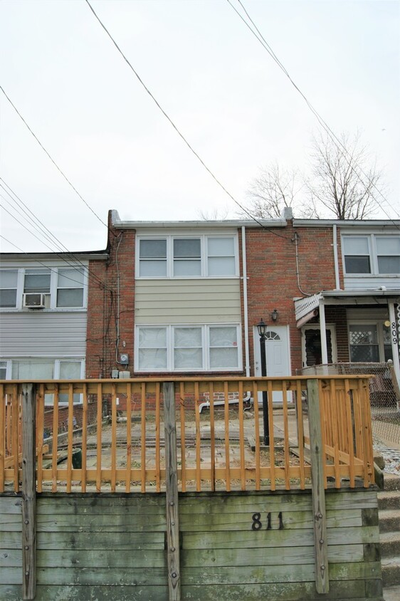 Centrally Located 3-Bedroom Halethorpe Hom... - Centrally Located 3-Bedroom Halethorpe Hom...